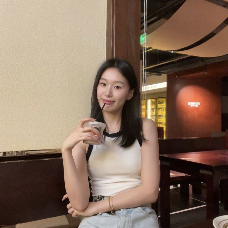 羽毛的第一张照片--吉林中老年相亲网